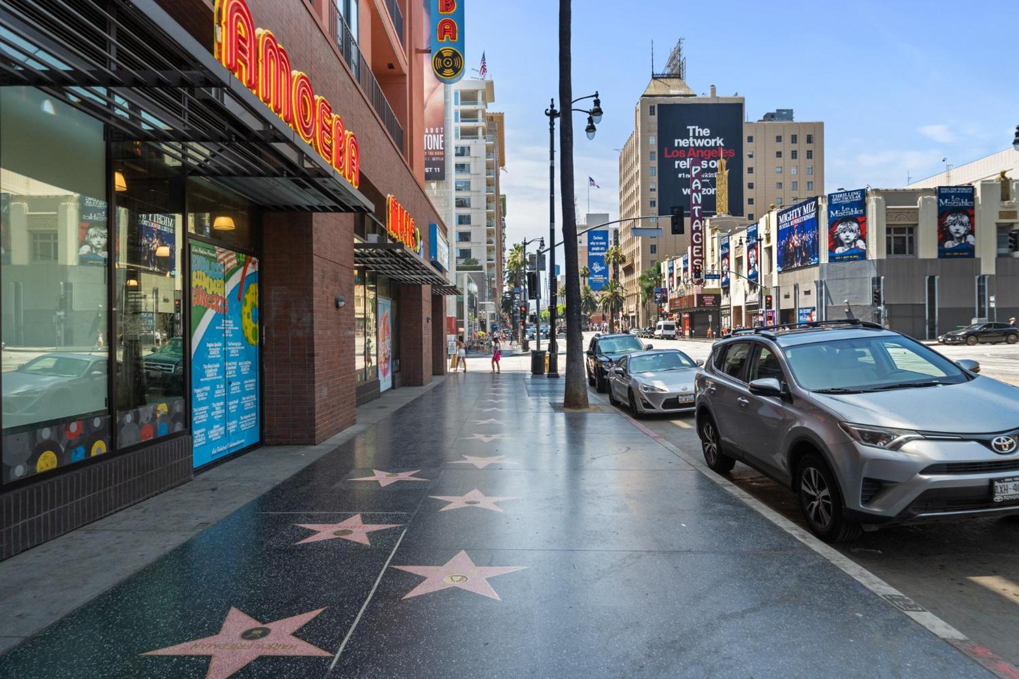 Hollywood Le Bon